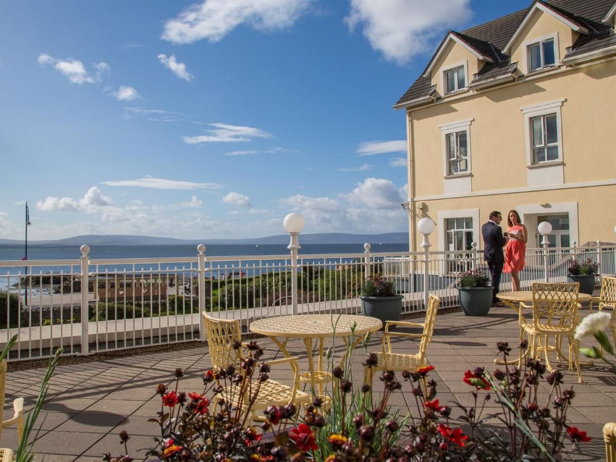 Отель Galway Bay Hotel Conference & Leisure Centre Голуэй-17