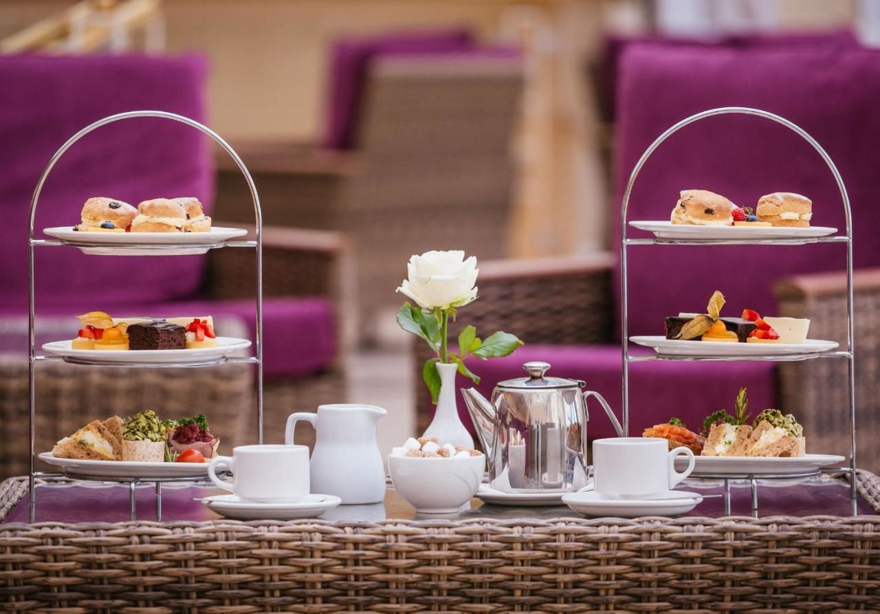 Отель Galway Bay Hotel Conference & Leisure Centre Голуэй